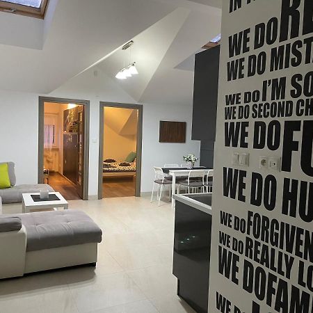 Apartament Rodzinny Ostrowiec Sw Ostrowiec Świętokrzyski Extérieur photo